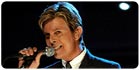Bowie canta per la Johansson