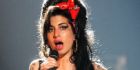 Amy Winehouse torna in vetta alle classifiche