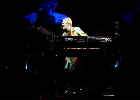 HOWARD JONES MUSICISTA IN CONTINUA  EVOLUZIONE.HOWARD JONES